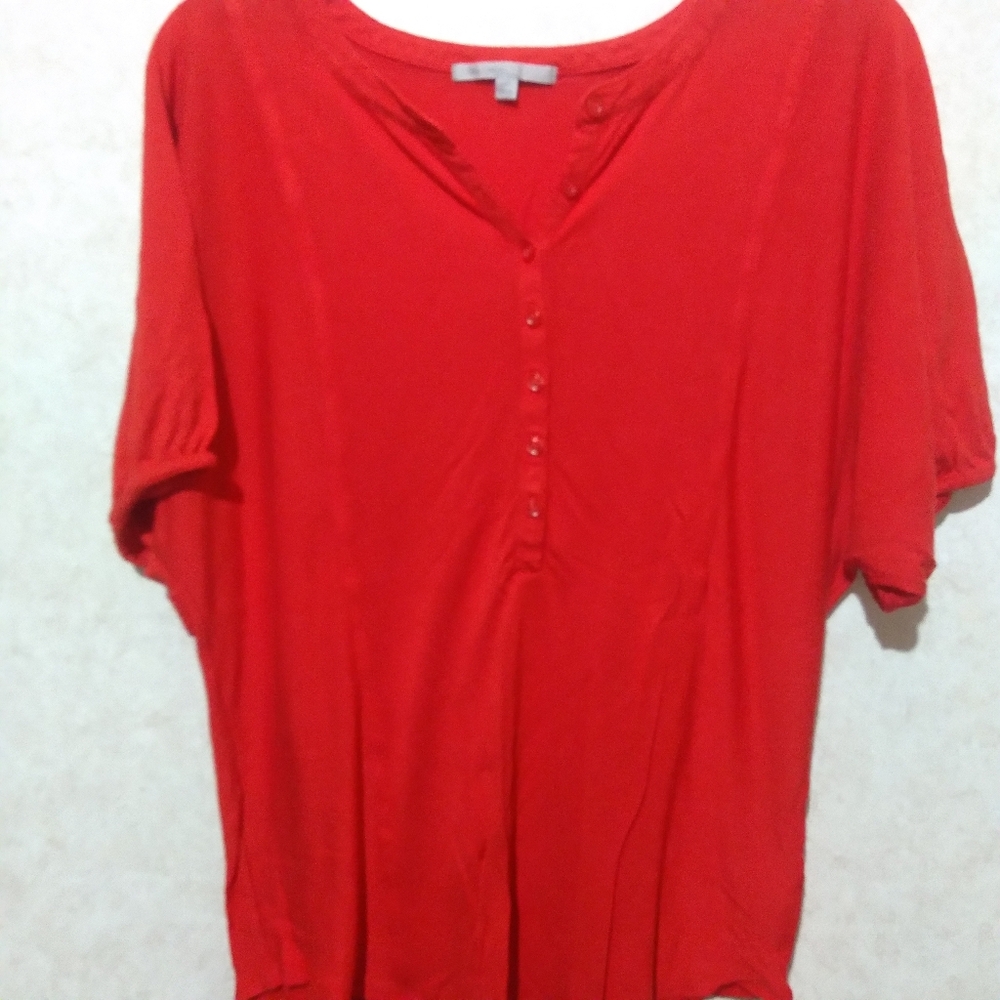 Gap red short sleeve top size medium
